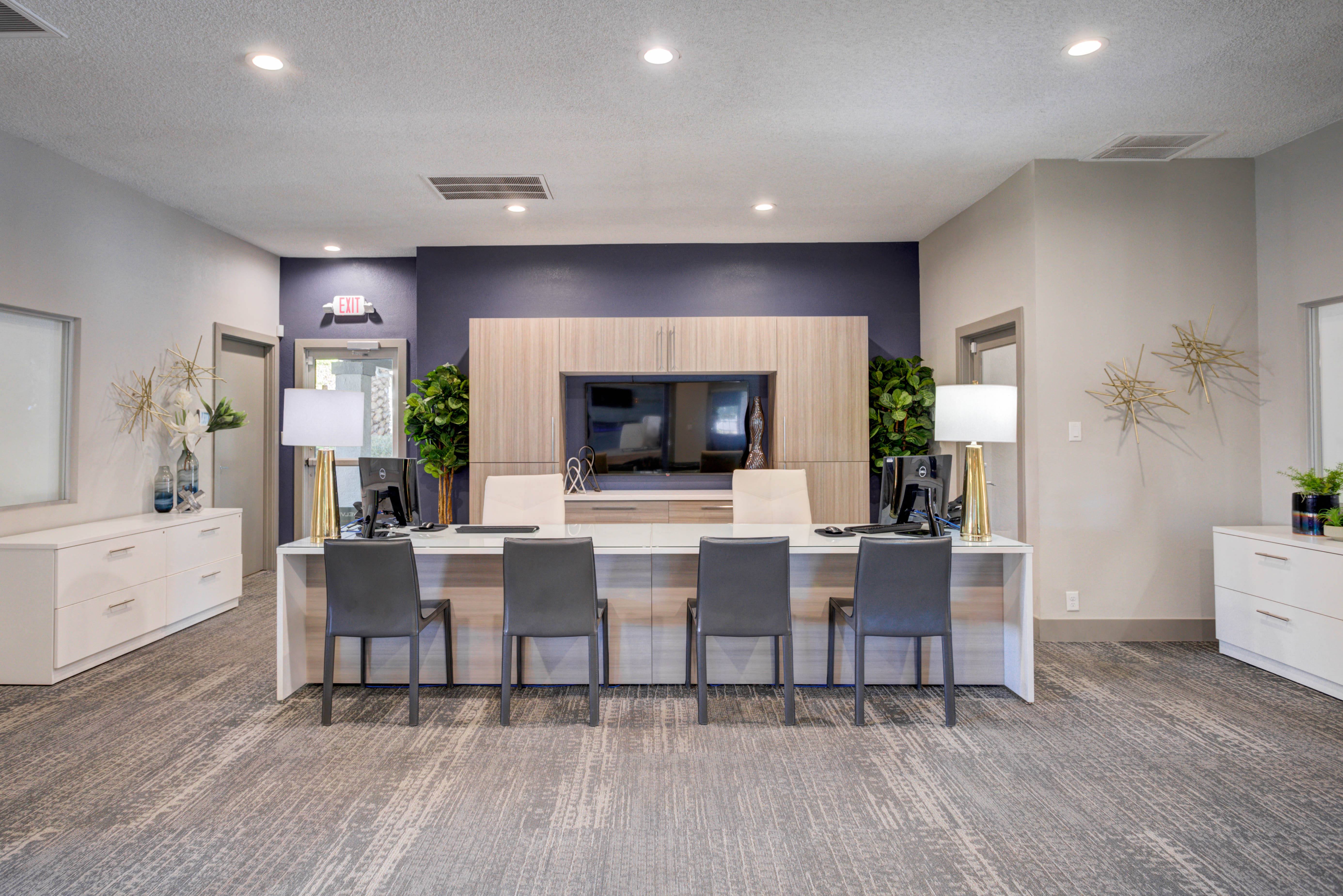 23 Twelve Image 6